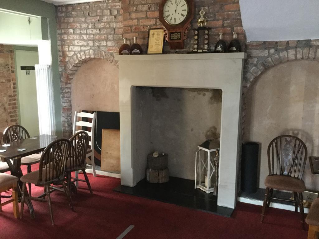 The Huntsman Hotel Cheadle  Eksteriør billede